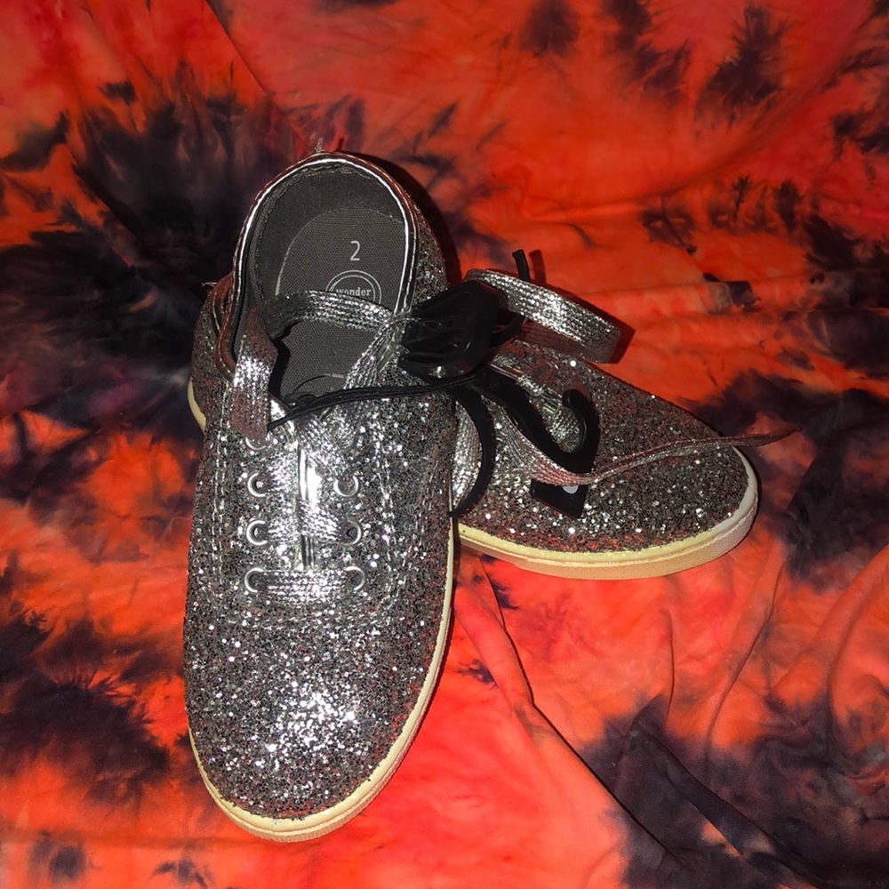 NWT Kid’s tennis shoes